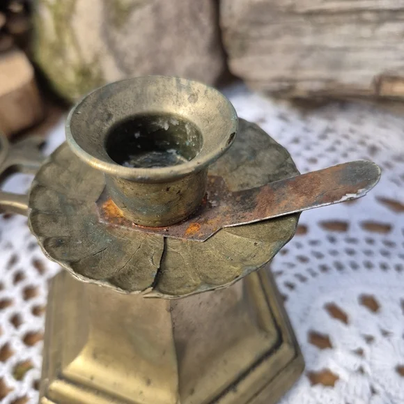 Vintage Brass Candle Holder with S Handle - Picture 11 of 12